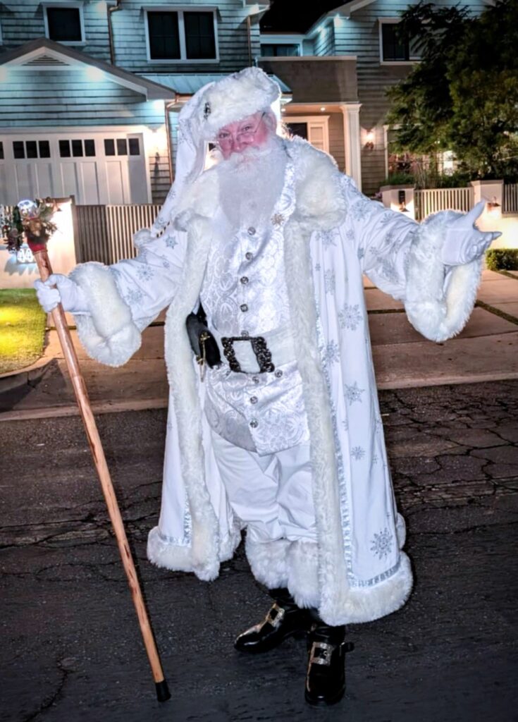 Santa True in Snowflake White
